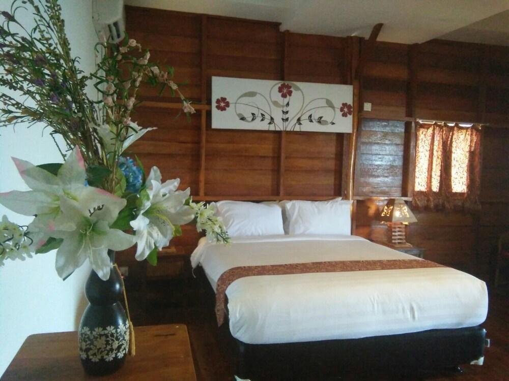 New Marjoly Beach & Resort