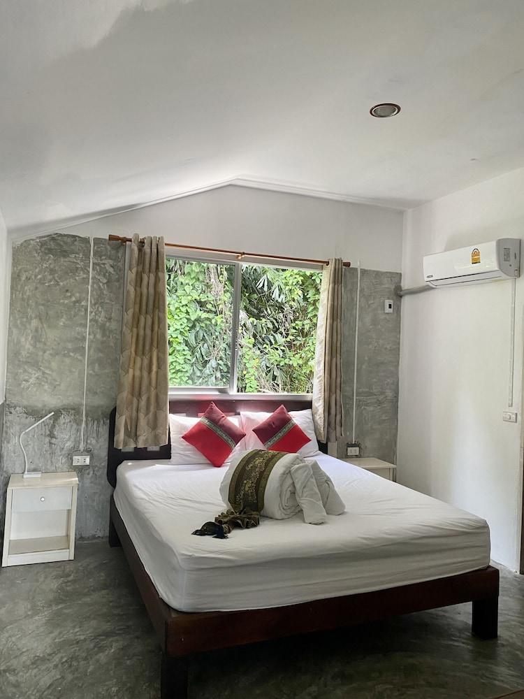 Majestic Sea View Resort