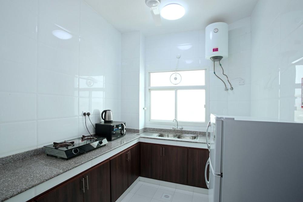 Star Emirates Suites