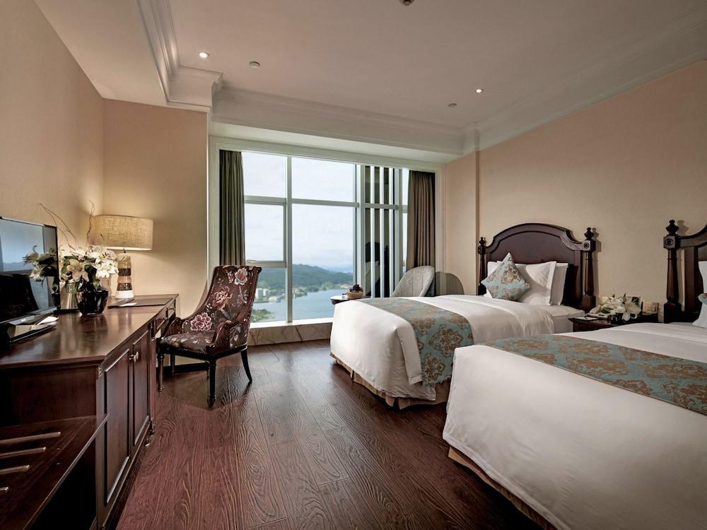 Yinxin Century Hotel