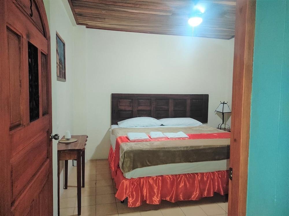 Hostal Los Octavianos Deluxe