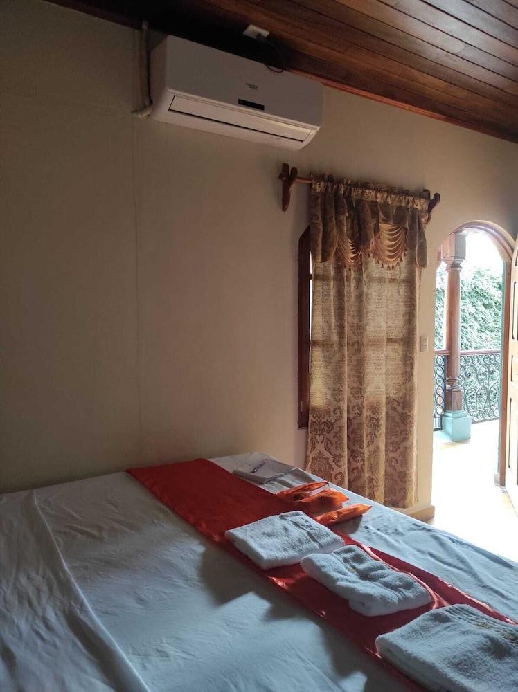 Hostal Los Octavianos Deluxe