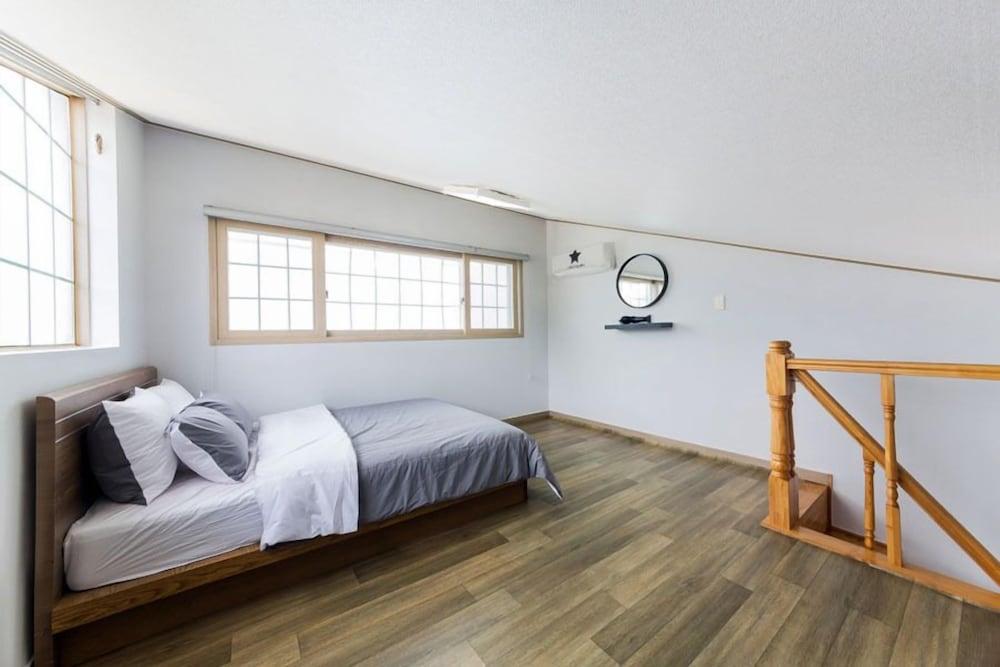 Geojedo Ocean View Dumo Mongdol Pension