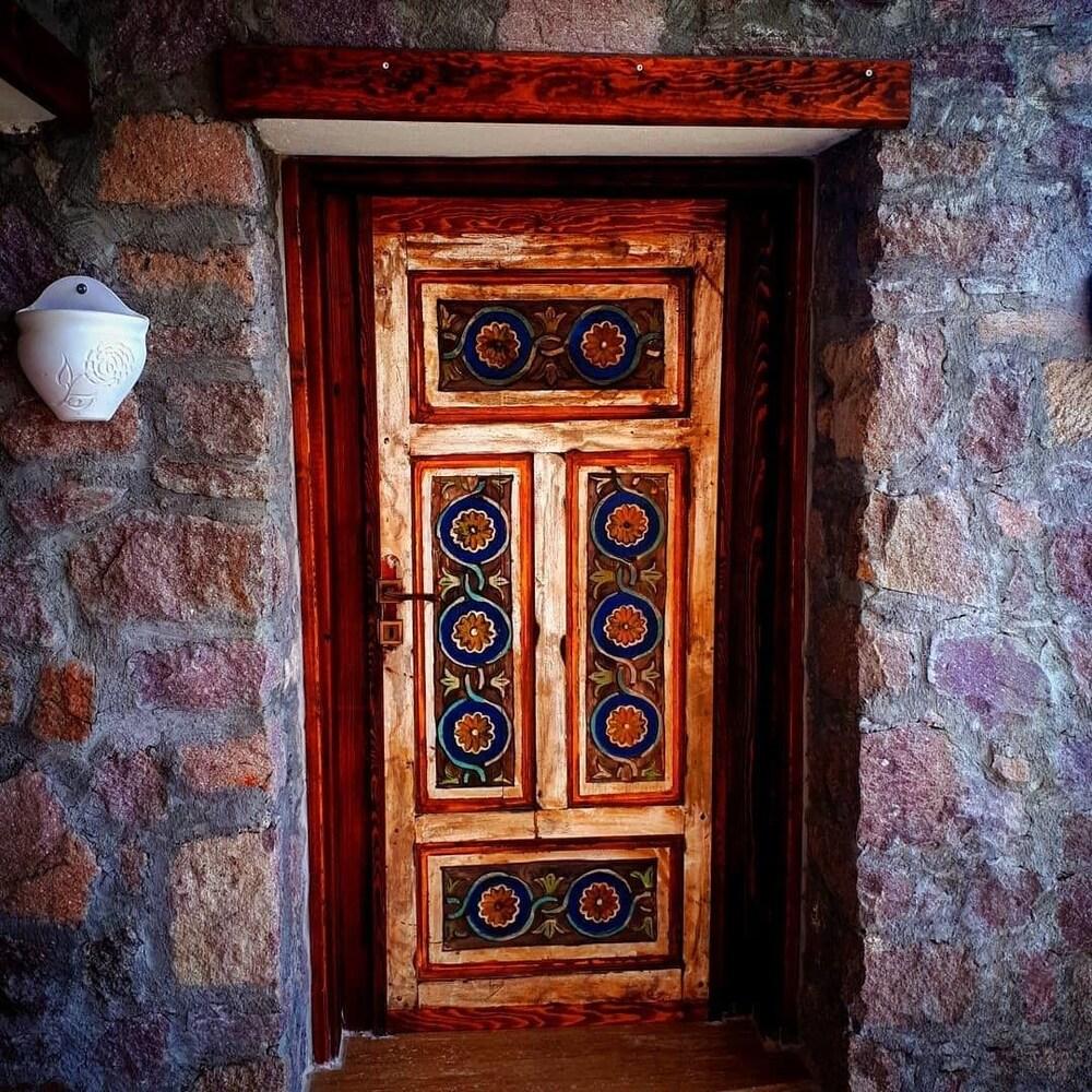 Gulnar Sultan Tas Konak