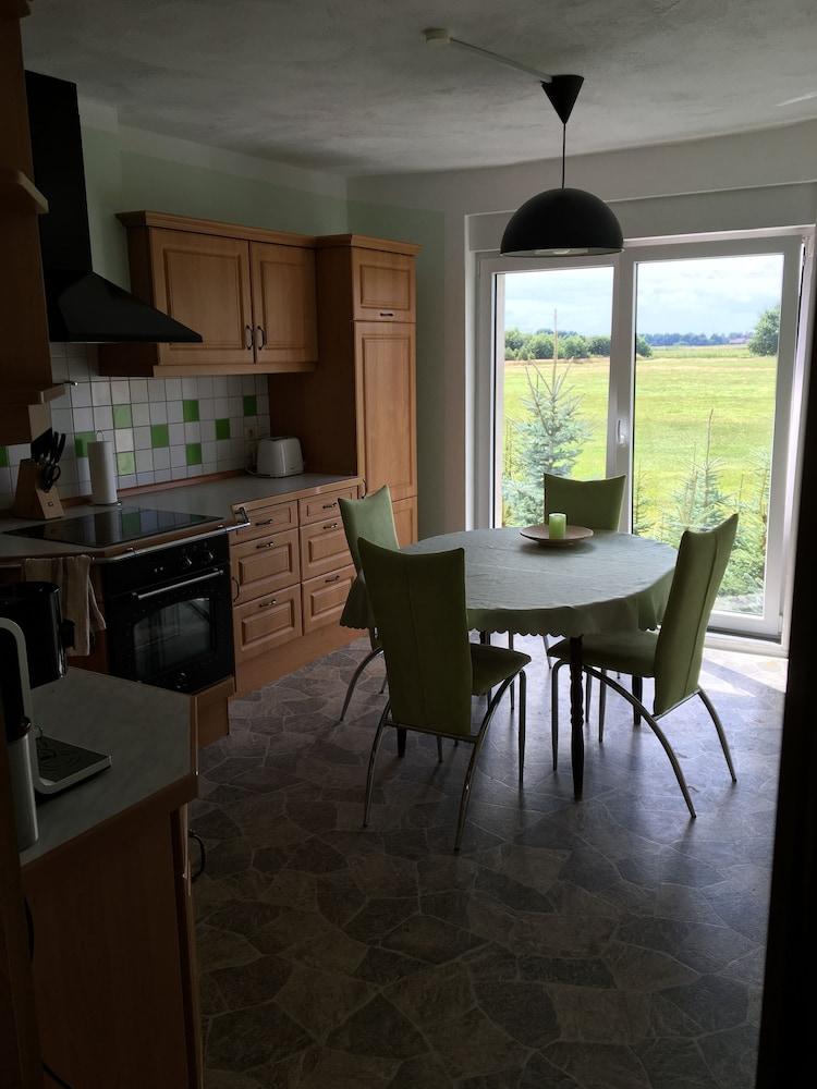 Idyllische Ferienwohnung mit Garten