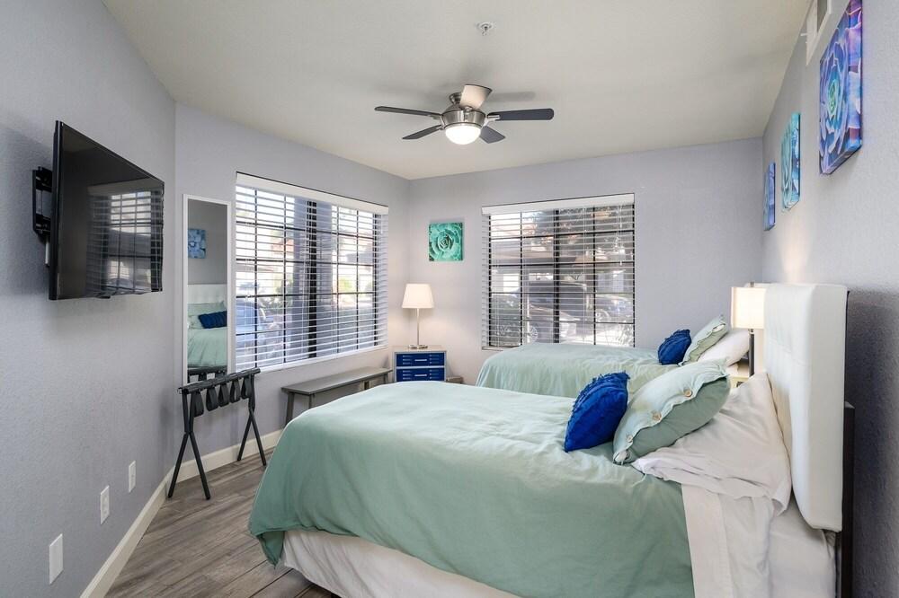 Capri 3 Bedroom Condo by RedAwning