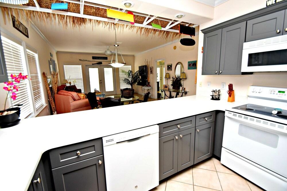 Spinnaker Pointe 1b 3 Bedroom Condo by RedAwning