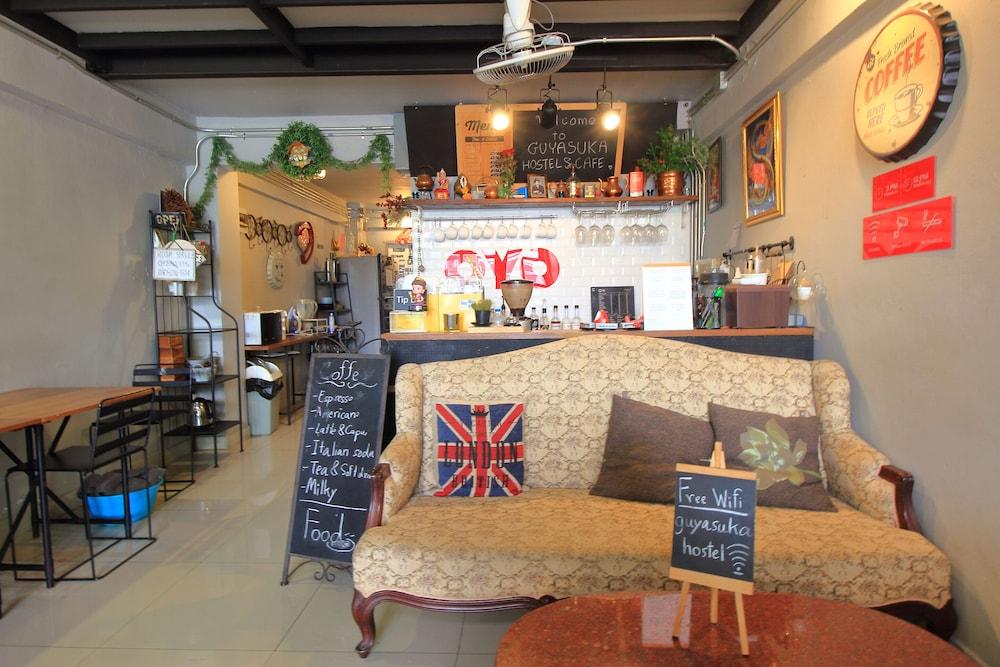 OYO 421 Guyasuka Hostel & cafe