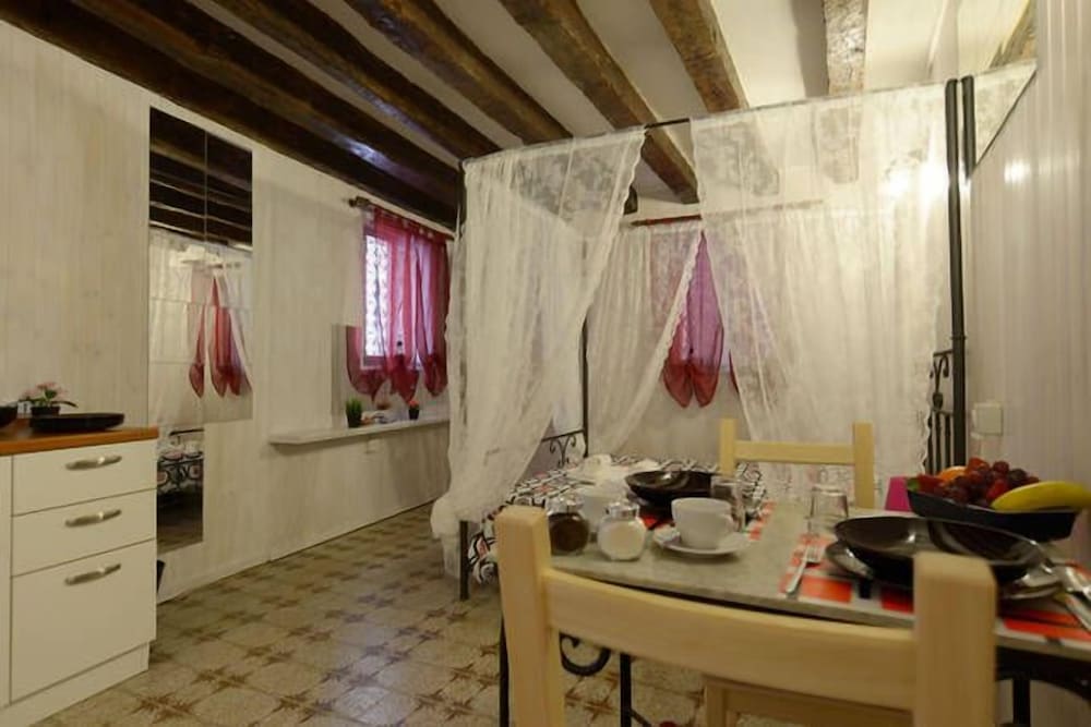 Mario Apartment 3631