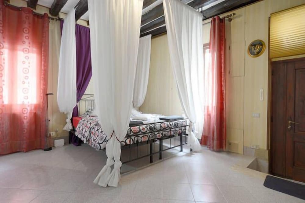 Mario Apartment 1000