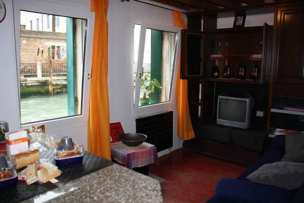 Mario Apartment 6518