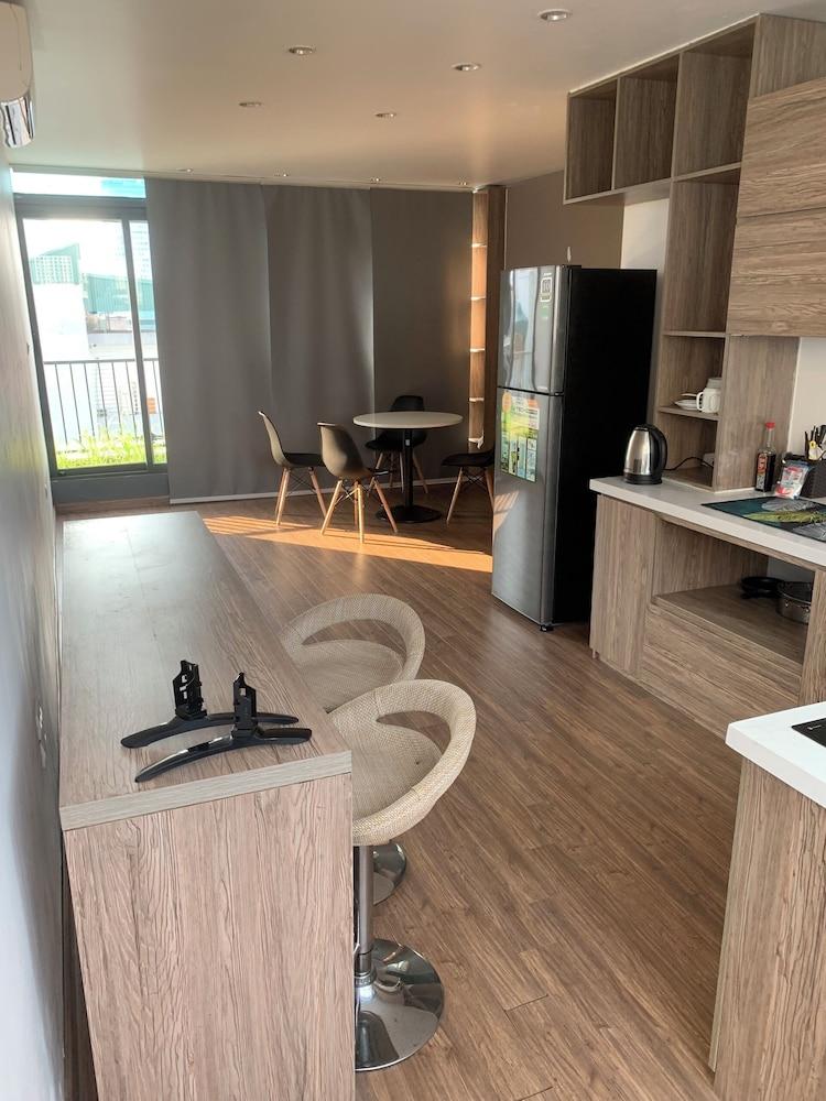 Unique Serviced Apartment