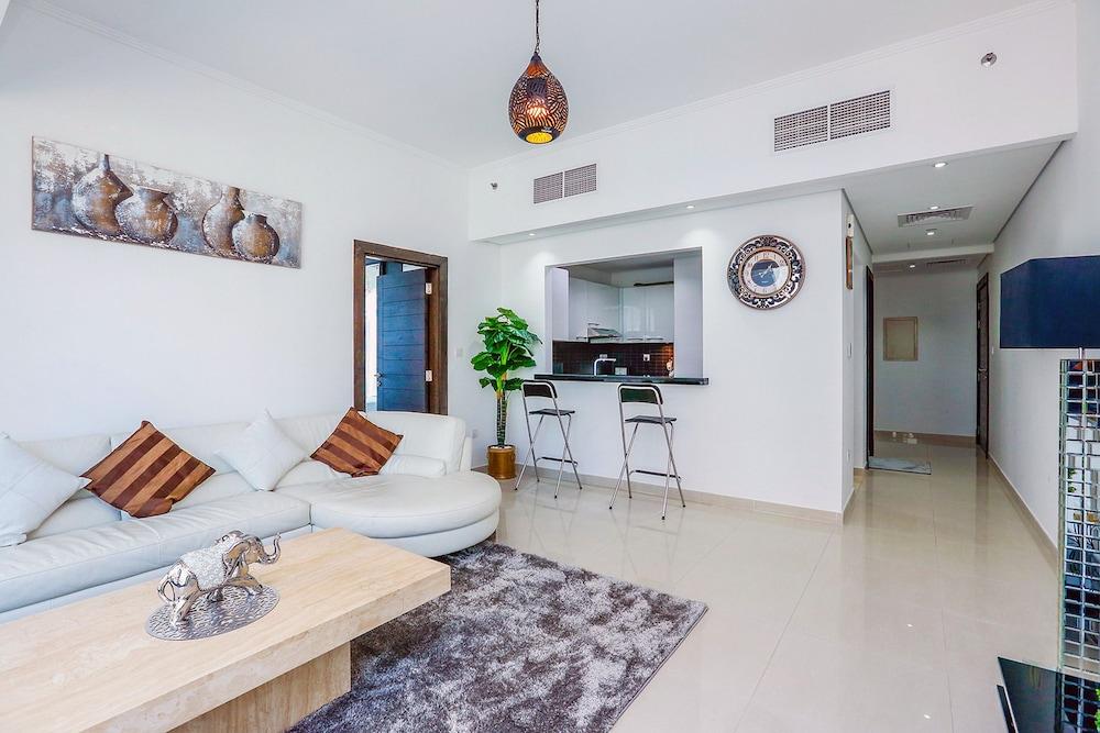 Kennedy Towers - Silverene