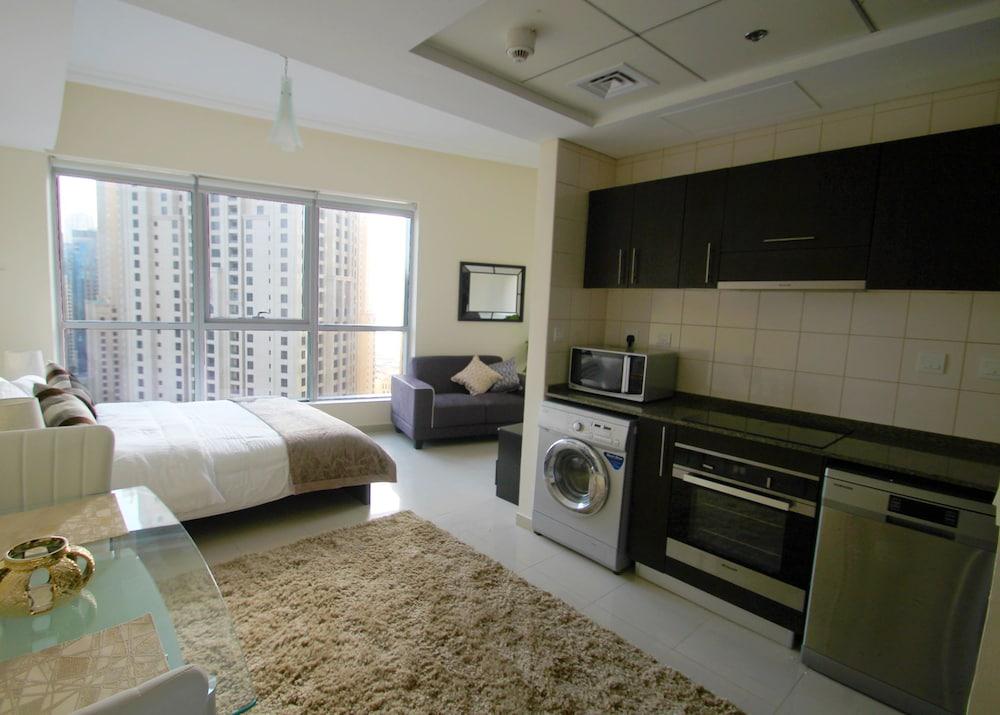 Kennedy Towers - Bay Central