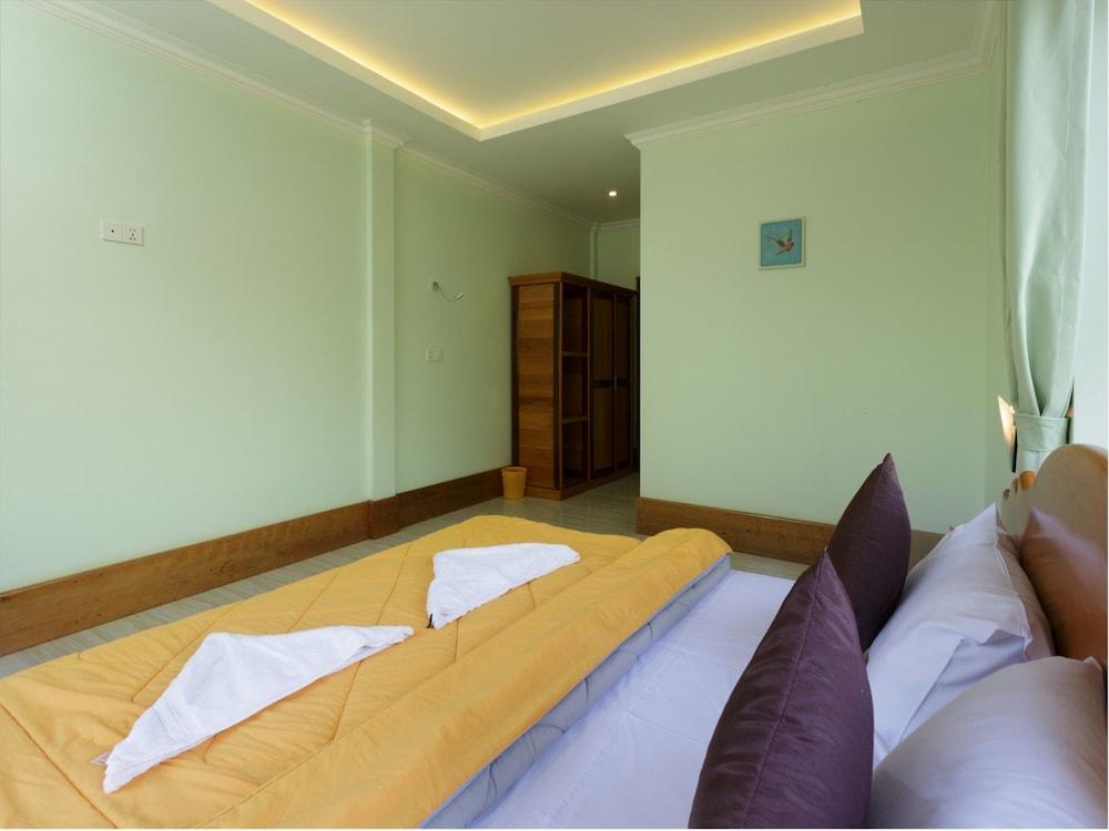 Emily and Nana Lodge