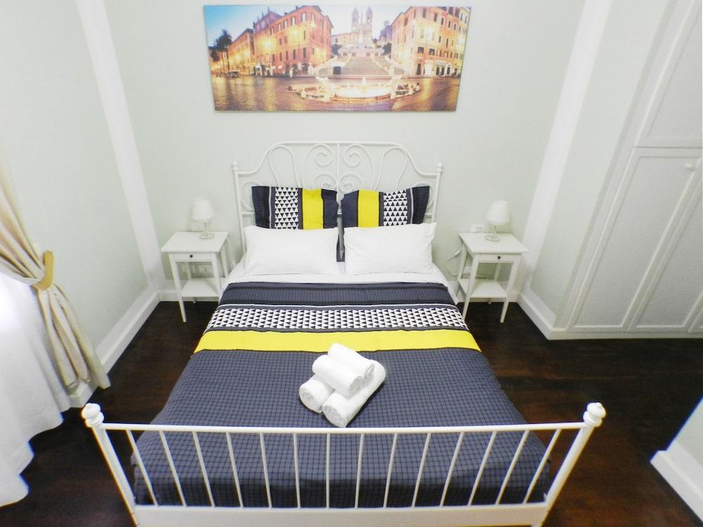 Longhi Holidays House