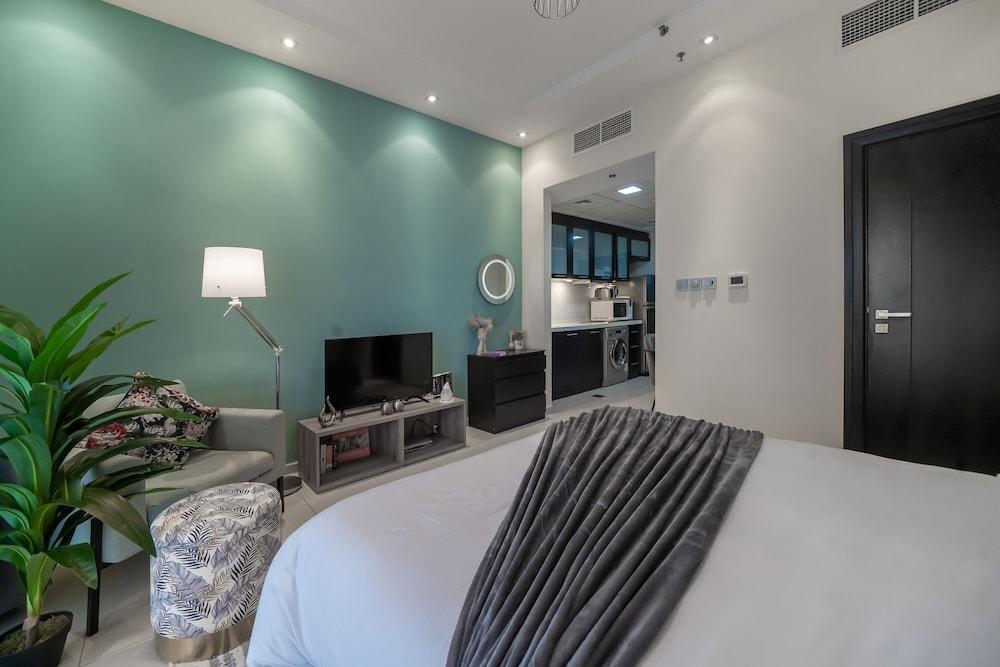 HiGuests - Sky Views  