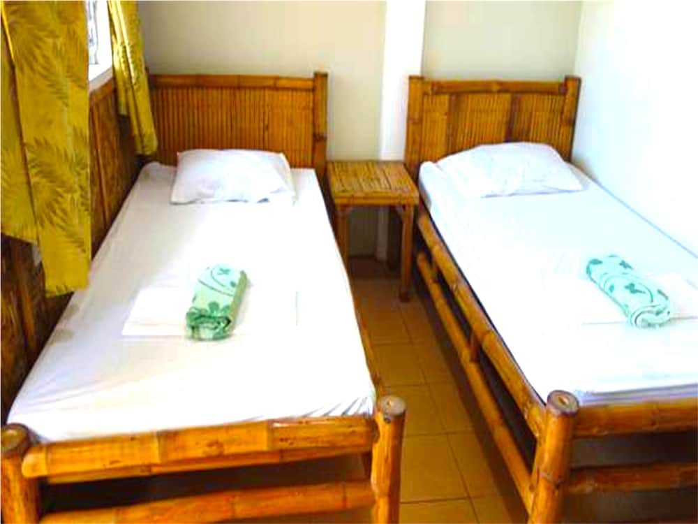 The Shark's Tail Dive Center