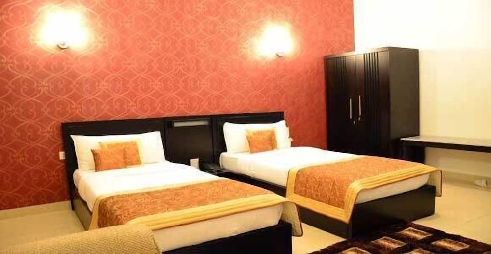 Hotel Luxmi Residency