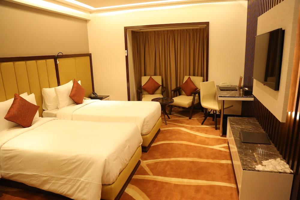Radisson Lucknow City Center