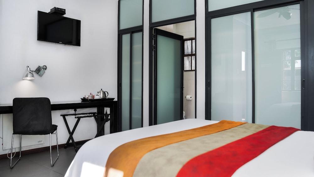 Yalla Yalla Boutique Hotel