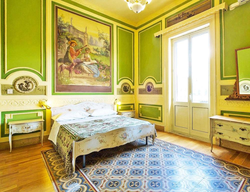 Hollywood Inn Palermo Rooms