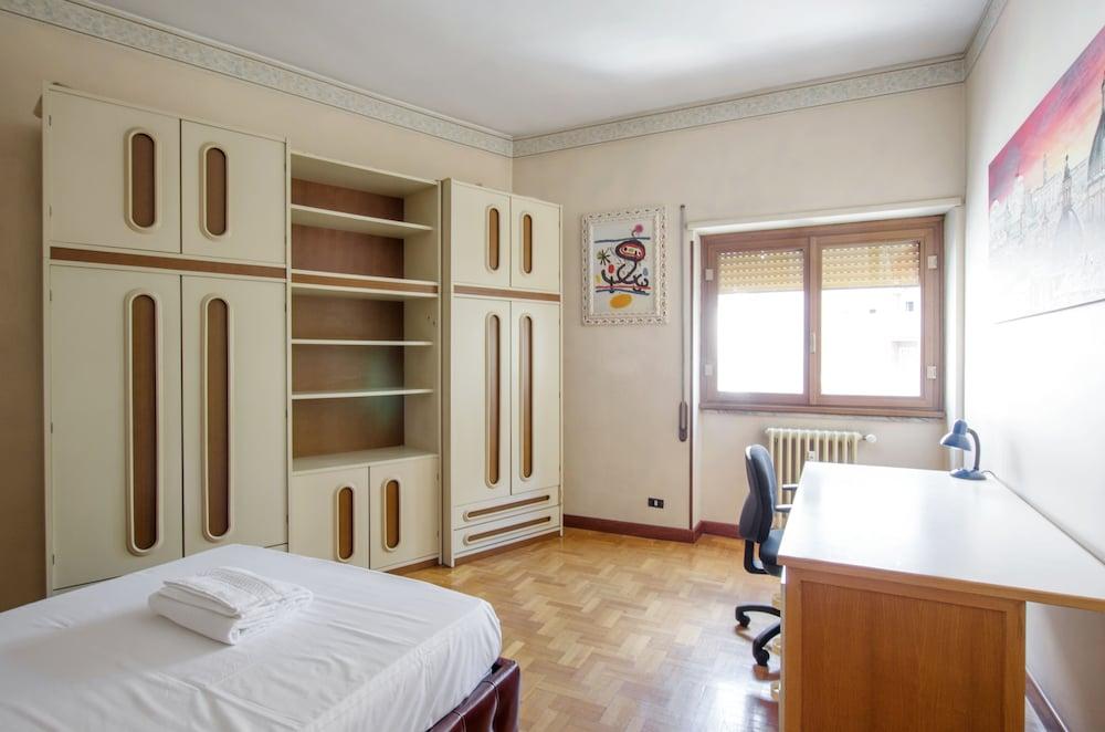 Luxury Macrobio Flat