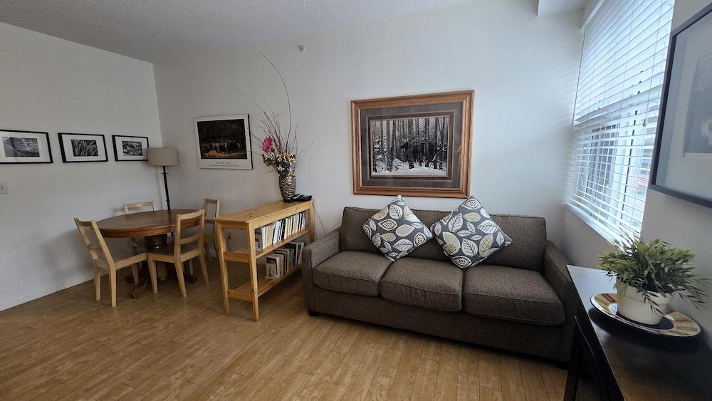 Sunset Mountain Inn and Spa