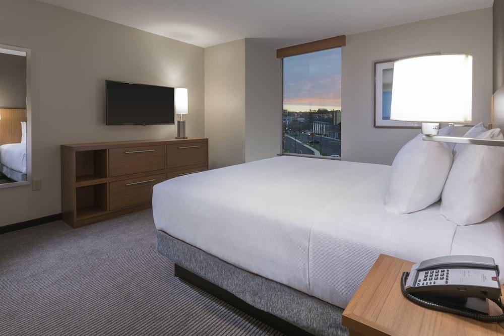 Hyatt Place Marlborough/Apex Center