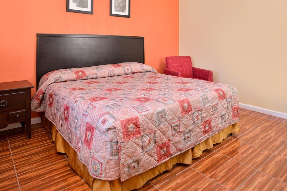 Scottish Inns & Suites