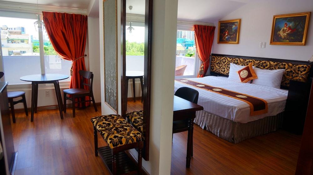 Collection O Emerald Luxury Apartment - Near SECC