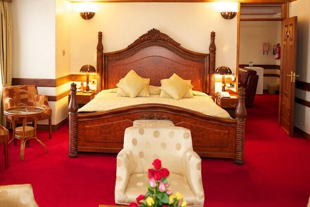 Katomi Kingdom Resort