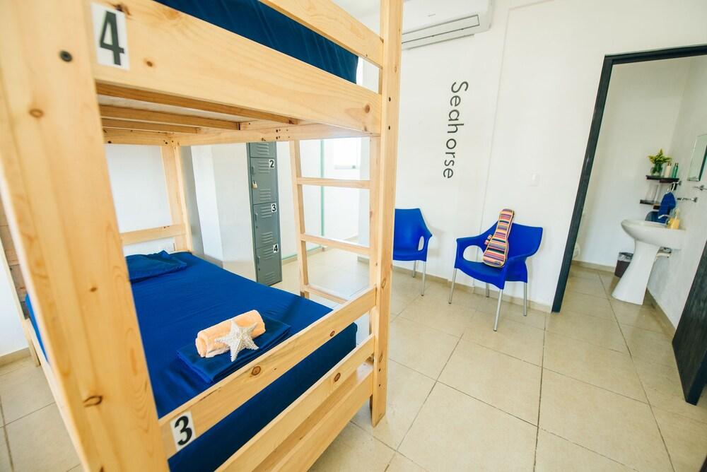 The Mermaid Hostel Beach - Adults Only