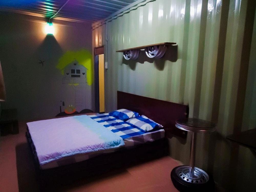 5 Stone Cabin Chalet