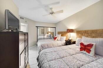 Windward Pointe 1002 3 Bedroom Condo by RedAwning