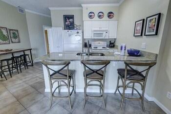 Tradewinds 1307 2 Bedroom Condo by RedAwning