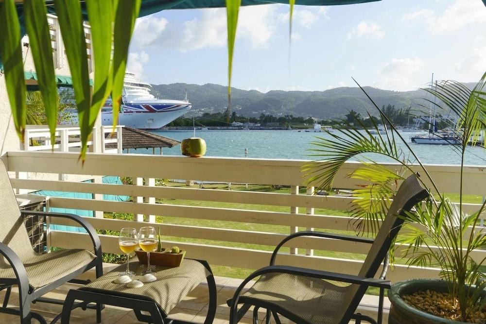 Bay Pointe Freeport 1BD Apartment OLR