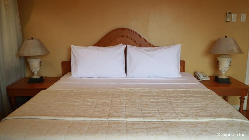 Sophia Suites Residence Hotel