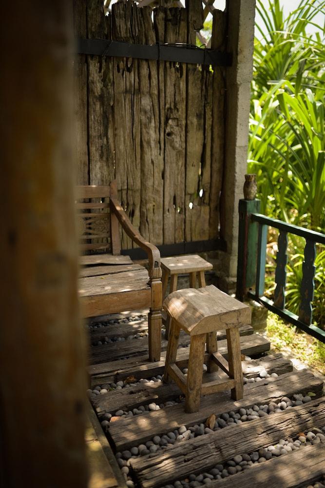 Taman Nauli Bed & Breakfast