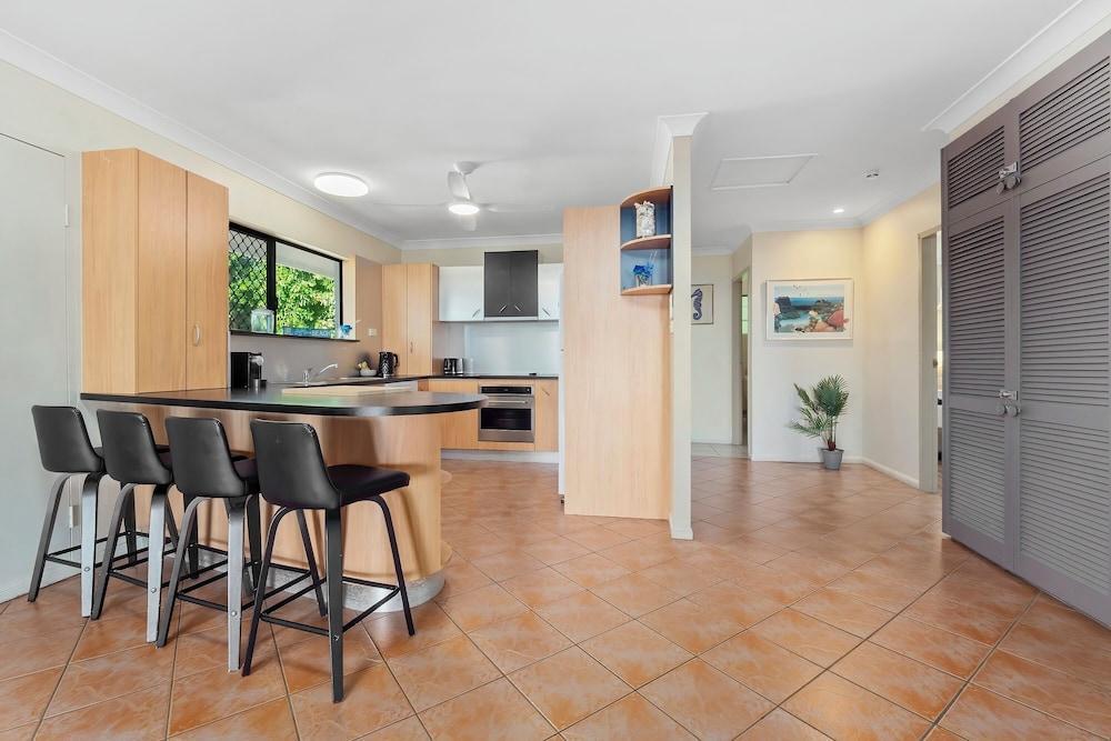 Dolce Vita Beachfront Holiday House