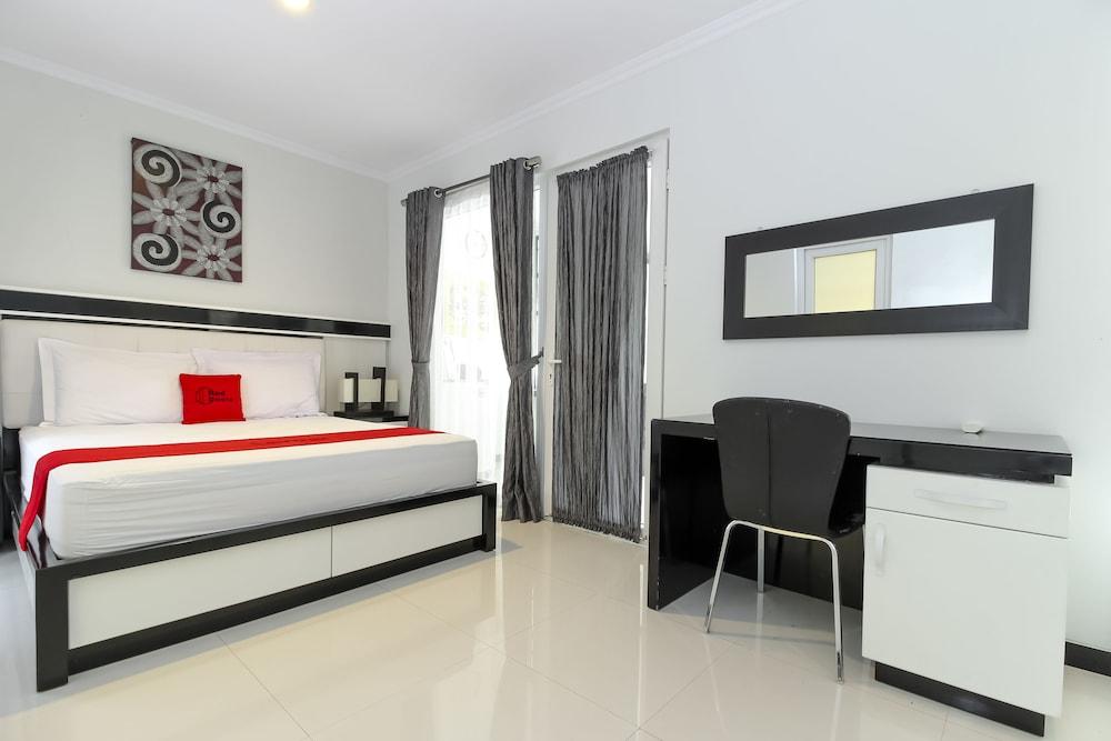 RedDoorz Plus @ Palagan 2