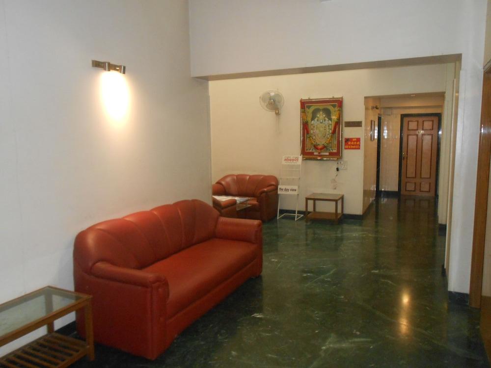 Hotel Pooja International