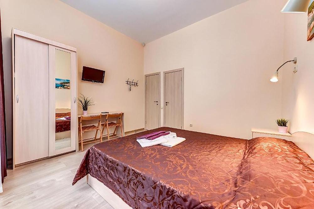 SuperHostel on Liteyny 41