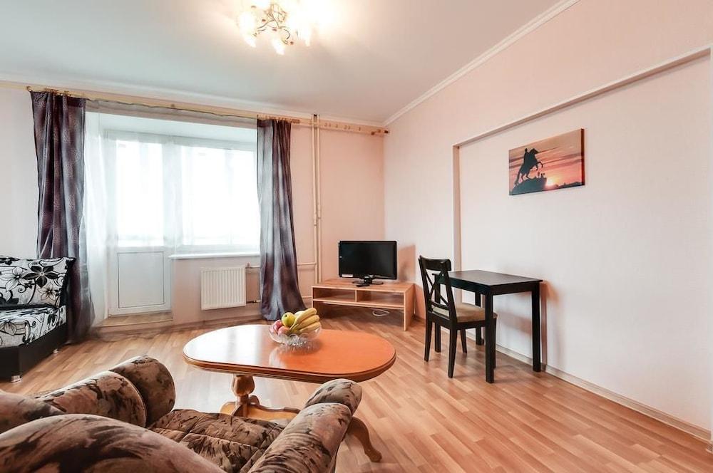 Loft Apartment Buharestskaya 64