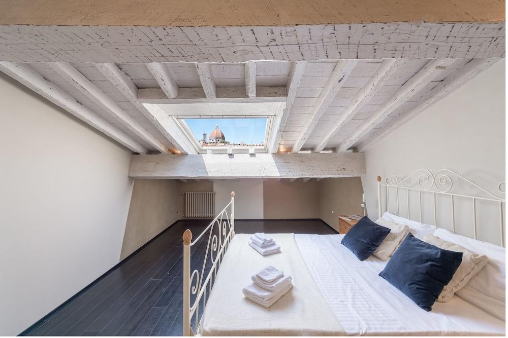 Santa Croce Apartments by Mmega