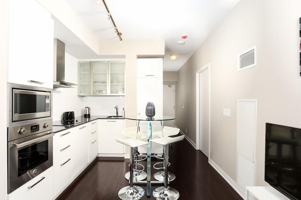 Platinum Suites - Modern Luxury High Rise Condo