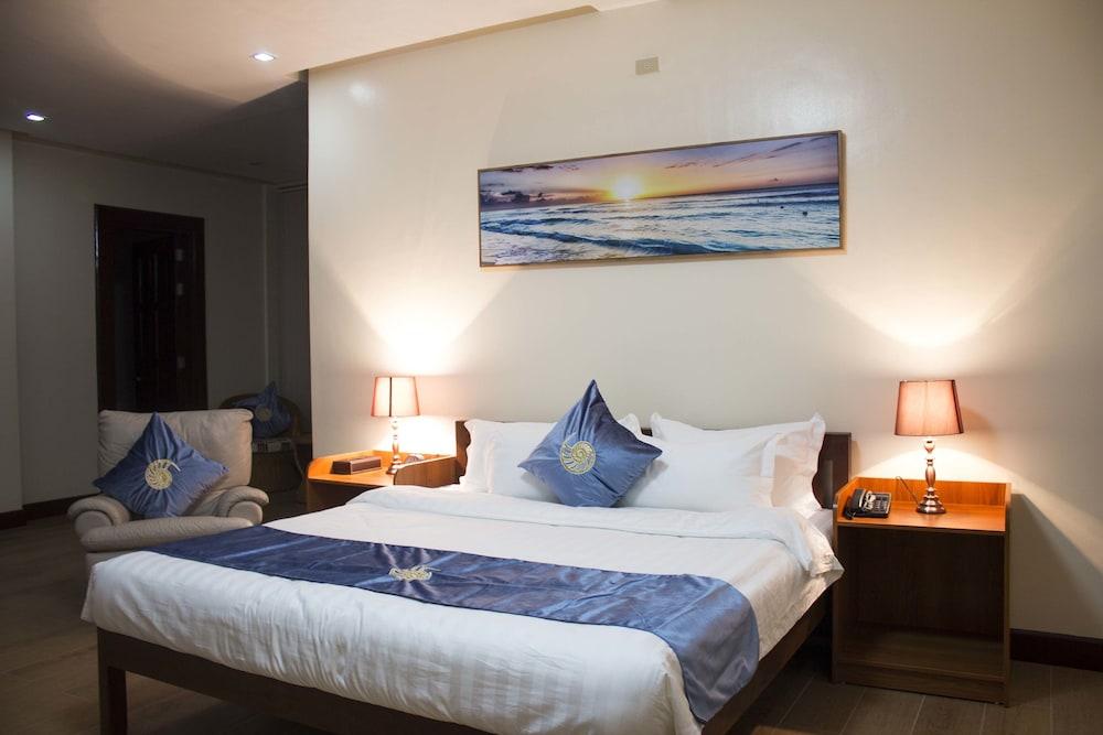 Costa Palawan Resort