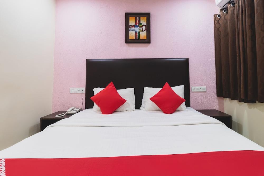 OYO 8065 Accovah Map5 Inn