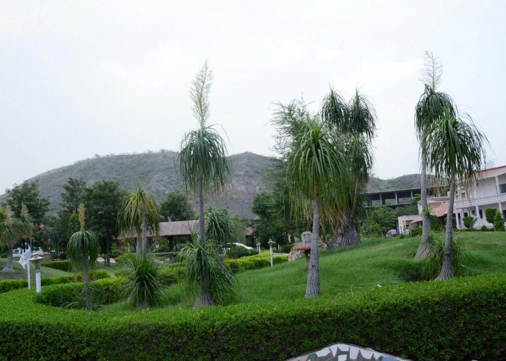 Raj Mahal Resort & Spa