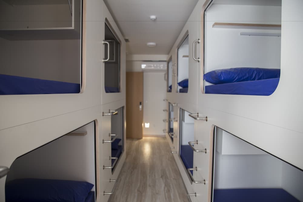 Hostel Cross - Adults Only